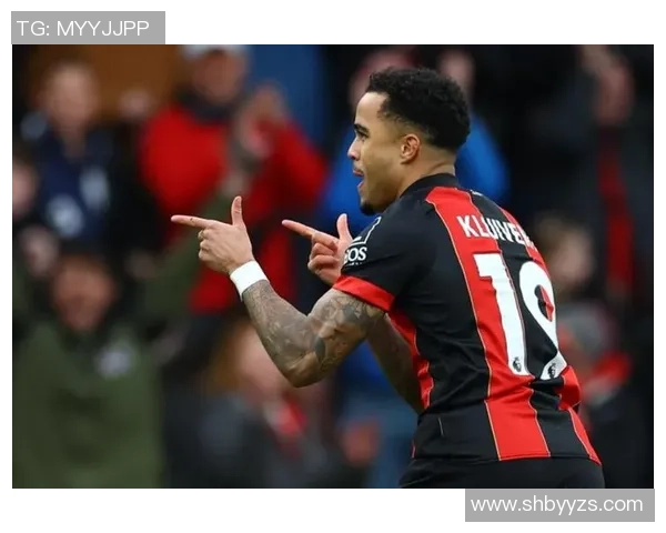 英超精彩对决那不勒斯3-0战胜多特蒙德帽子戏法引发全场狂欢